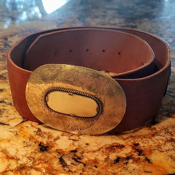 Chico's Brown Leather Belt with Silver-Tone Conchos - Picture 5 of 14